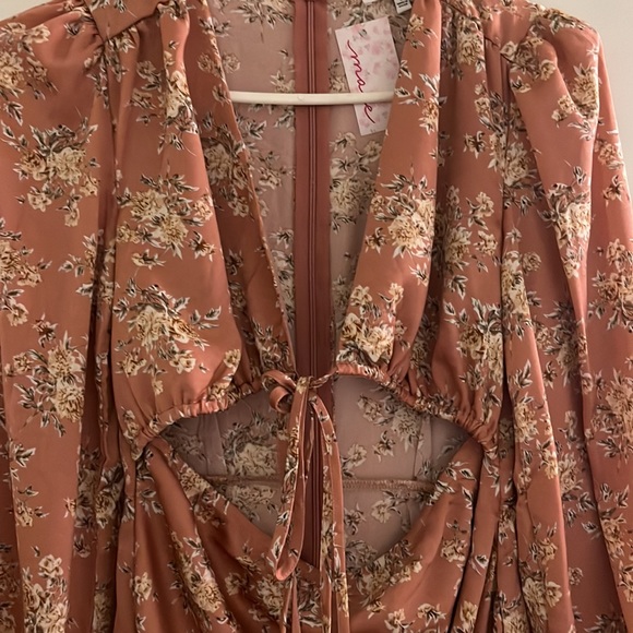 BNWT - Gorgeous Floral Maxi Dress - Picture 5 of 6